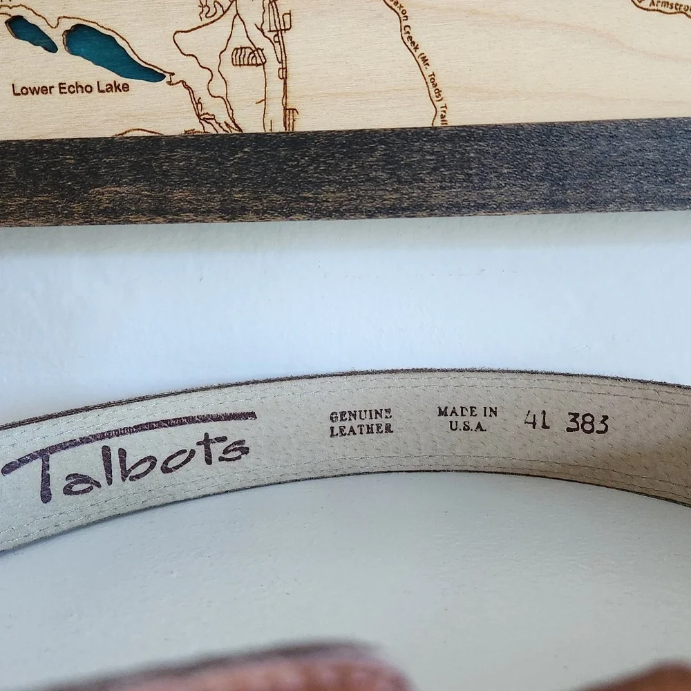 Vintage Talbots 2 tone beige/brown Leather belt Sz S Made in Italy